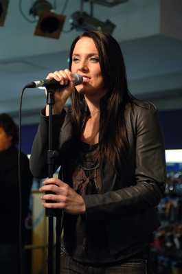 Melanie Chislom